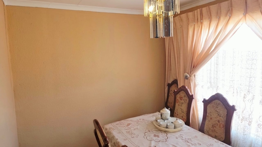 4 Bedroom Property for Sale in Tlhabane West North West